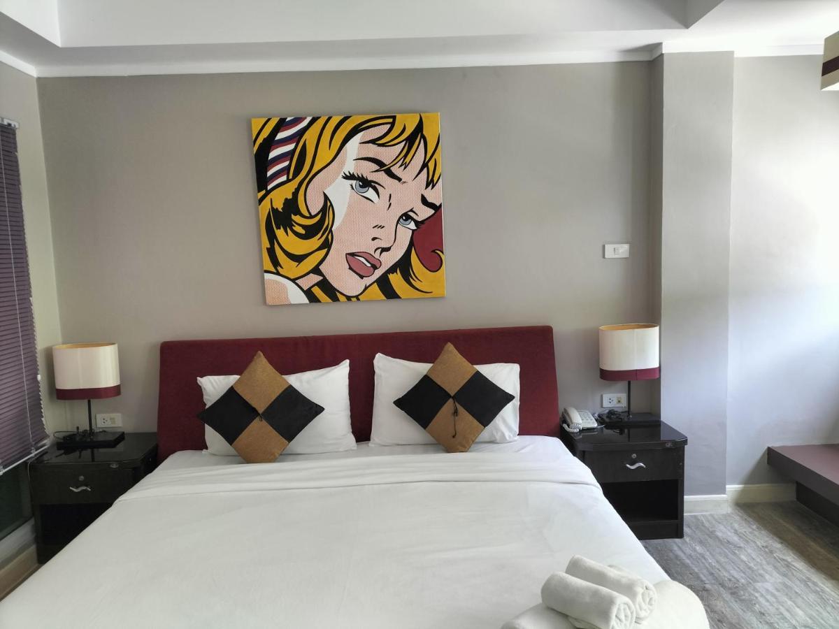 Kata Beach Studio Phuket Luaran gambar