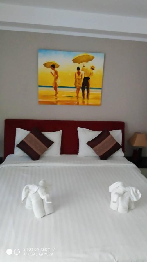 Kata Beach Studio Phuket Luaran gambar