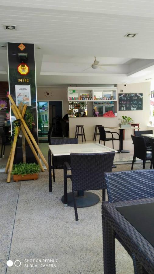 Kata Beach Studio Phuket Luaran gambar